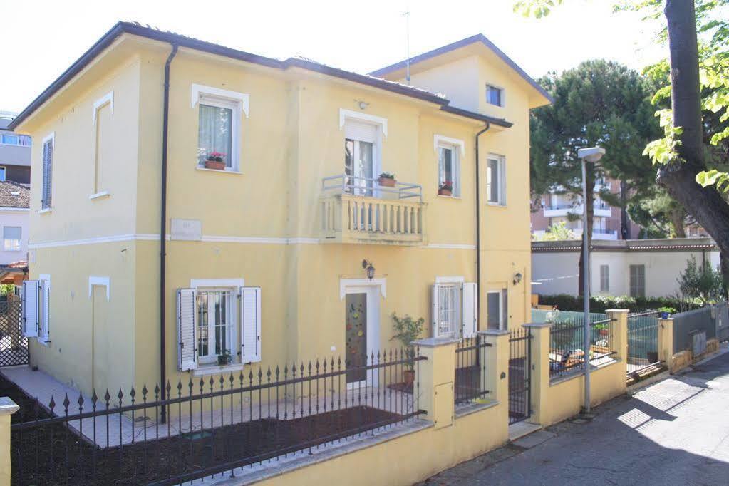 Villa Grazia Rimini Bagian luar foto